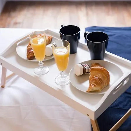 T2 Au Calme A 2 Min A Pied Du Chateau - Le Versaillais *